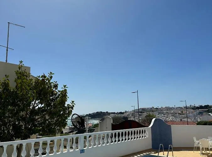 Mar *